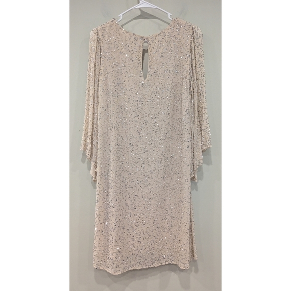 Alice + Olivia Cream Sequin V-neck Keyhole Back Dress Size Medium - Picture 4 of 7